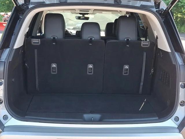 2023 Nissan Pathfinder SL 4WD