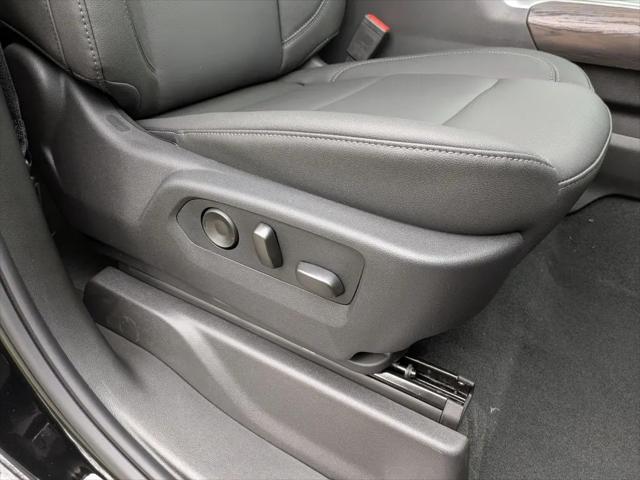 2026 GMC Sierra 2500HD Crew Cab, Standard Bed, SLT, 4WD
