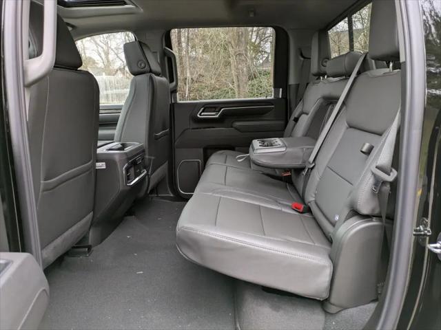 2026 GMC Sierra 2500HD Crew Cab, Standard Bed, SLT, 4WD