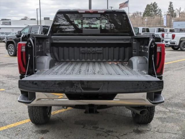2026 GMC Sierra 2500HD Crew Cab, Standard Bed, SLT, 4WD