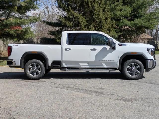 2026 GMC Sierra 2500HD Crew Cab, Standard Bed, SLT, 4WD