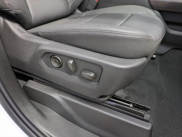 2026 GMC Sierra 2500HD Crew Cab, Standard Bed, SLT, 4WD