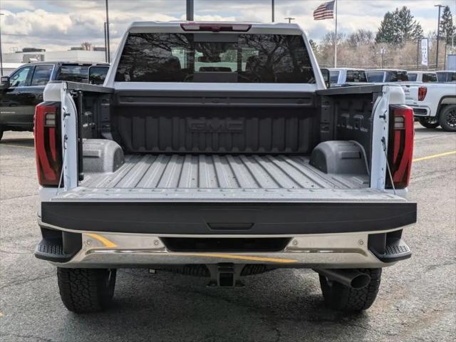2026 GMC Sierra 2500HD Crew Cab, Standard Bed, SLT, 4WD