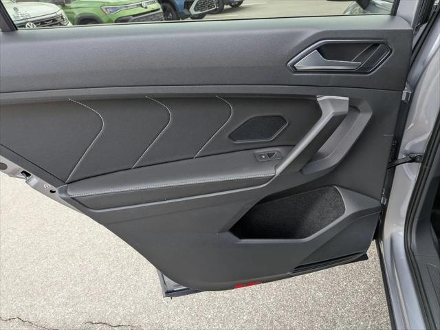 2024 Volkswagen Tiguan 2.0T SE R-Line Black