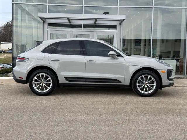 2025 Porsche Macan Macan
