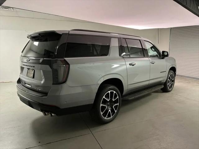 2026 Chevrolet Suburban RST, 4WD