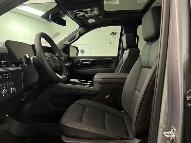 2026 Chevrolet Suburban RST, 4WD