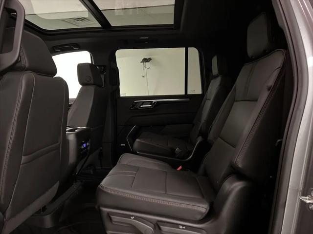 2026 Chevrolet Suburban RST, 4WD