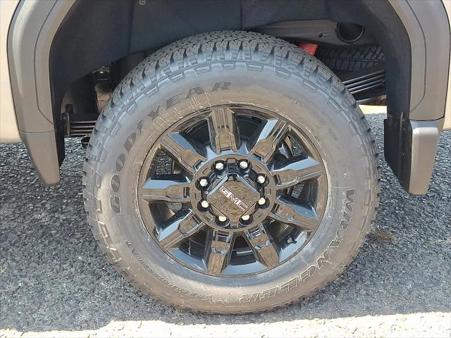 2026 GMC Sierra 2500HD Crew Cab, Standard Bed, AT4, 4WD