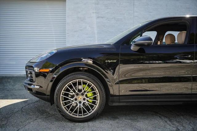 2023 Porsche Cayenne E-Hybrid Platinum Edition