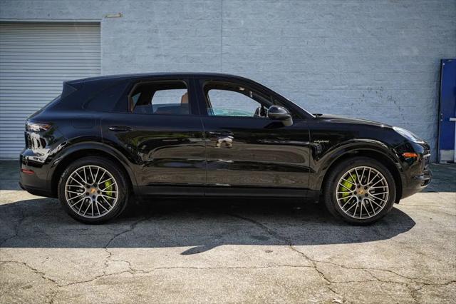2023 Porsche Cayenne E-Hybrid Platinum Edition