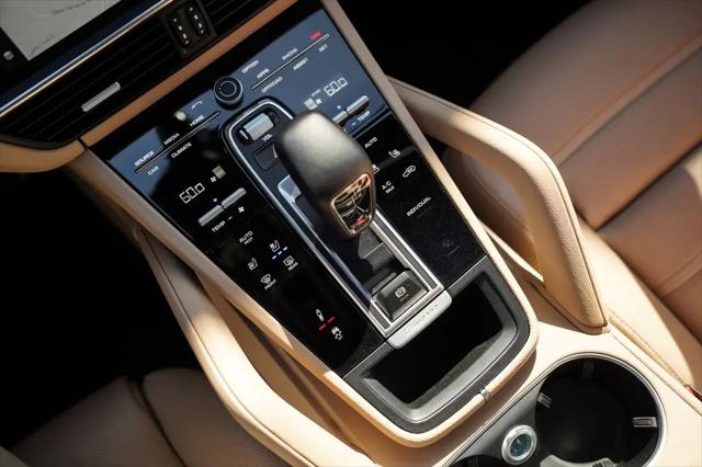 2023 Porsche Cayenne E-Hybrid Platinum Edition
