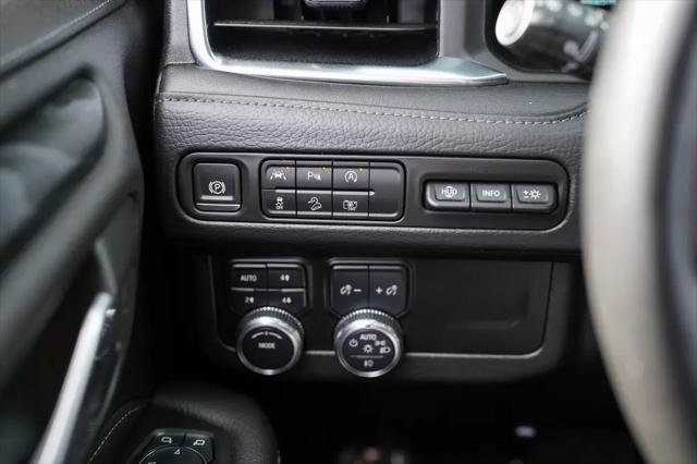 2024 GMC Yukon XL 4WD Denali