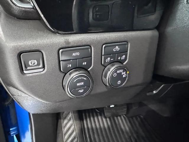 2025 Chevrolet Silverado 1500 4WD Crew Cab Short Bed LT with 2FL