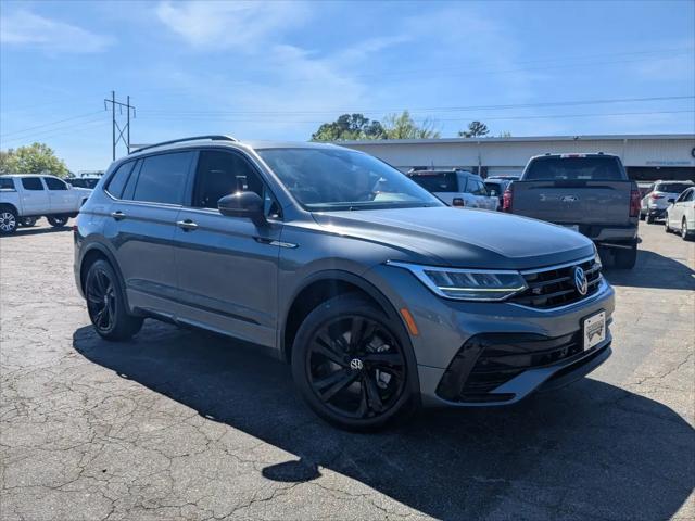 2023 Volkswagen Tiguan 2.0T SE R-Line Black