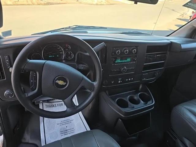 2022 Chevrolet Express Passenger RWD 3500 Extended Wheelbase LS