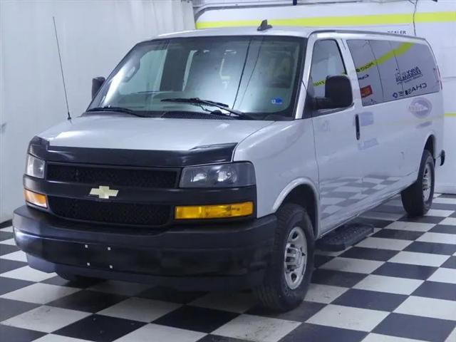 2022 Chevrolet Express Passenger RWD 3500 Extended Wheelbase LS