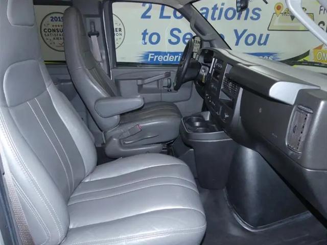 2022 Chevrolet Express Passenger RWD 3500 Extended Wheelbase LS