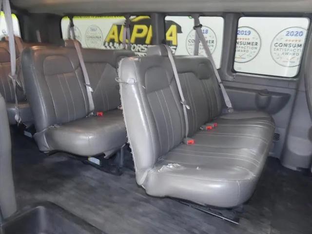 2022 Chevrolet Express Passenger RWD 3500 Extended Wheelbase LS