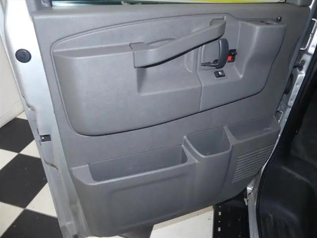 2022 Chevrolet Express Passenger RWD 3500 Extended Wheelbase LS