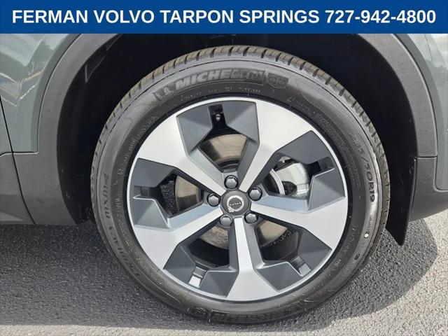 2026 Volvo XC40 Plus, B5 AWD Gas (mild hybrid), Dark