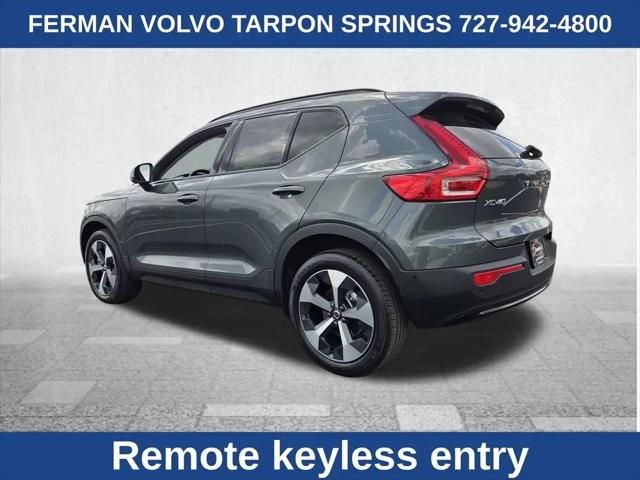 2026 Volvo XC40 Plus, B5 AWD Gas (mild hybrid), Dark