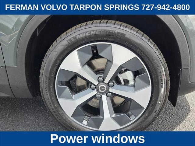2026 Volvo XC40 Plus, B5 AWD Gas (mild hybrid), Dark