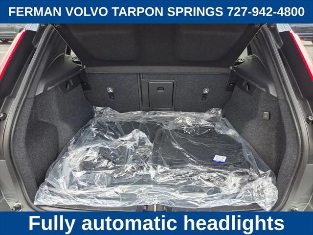 2026 Volvo XC40 Plus, B5 AWD Gas (mild hybrid), Dark