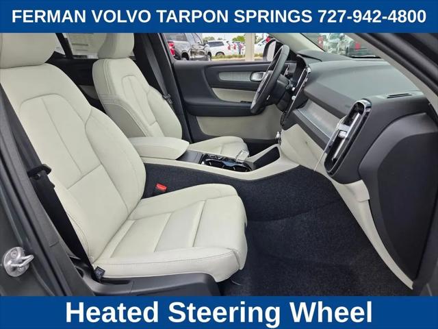 2026 Volvo XC40 Plus, B5 AWD Gas (mild hybrid), Dark