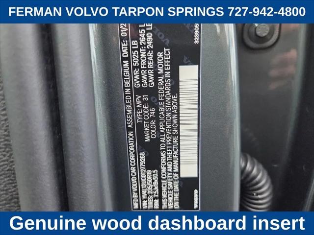 2026 Volvo XC40 Plus, B5 AWD Gas (mild hybrid), Dark