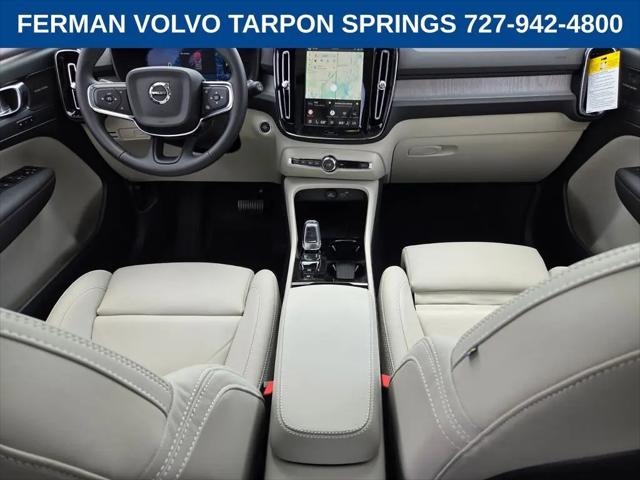 2026 Volvo XC40 Ultra, B5 AWD Gas (mild hybrid), Dark