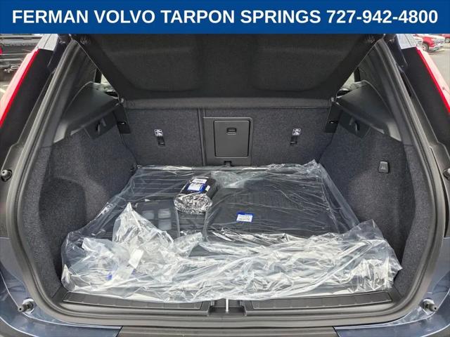 2026 Volvo XC40 Ultra, B5 AWD Gas (mild hybrid), Dark