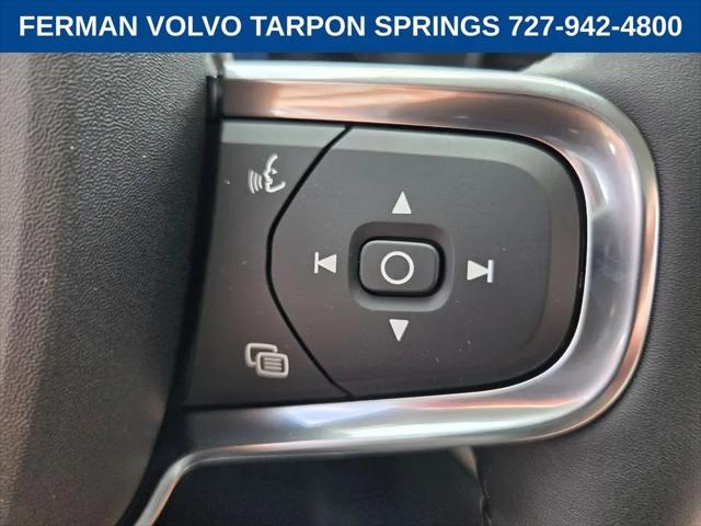 2026 Volvo XC40 Ultra, B5 AWD Gas (mild hybrid), Dark