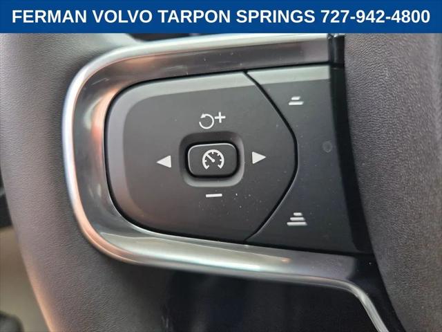 2026 Volvo XC40 Ultra, B5 AWD Gas (mild hybrid), Dark