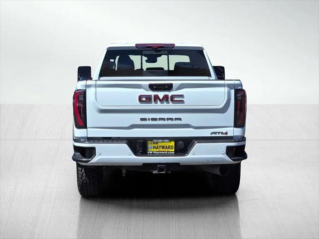 2024 GMC Sierra 2500HD 4WD Crew Cab Standard Bed AT4