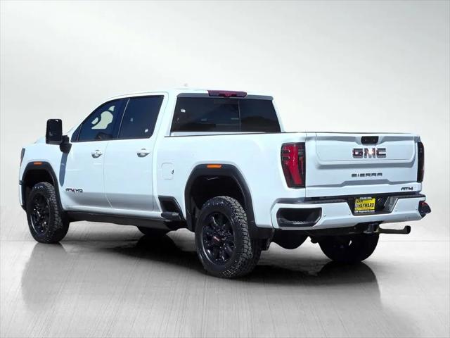 2024 GMC Sierra 2500HD 4WD Crew Cab Standard Bed AT4