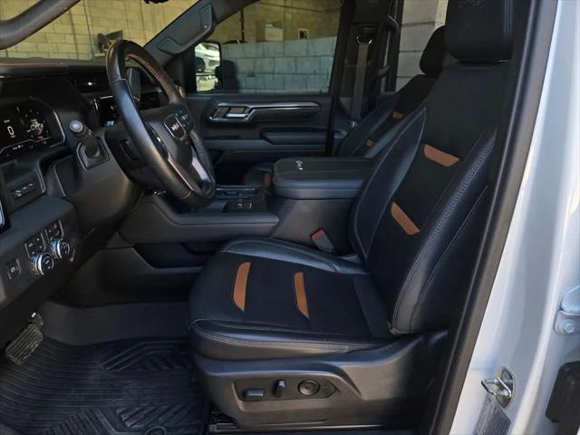2024 GMC Sierra 2500HD 4WD Crew Cab Standard Bed AT4
