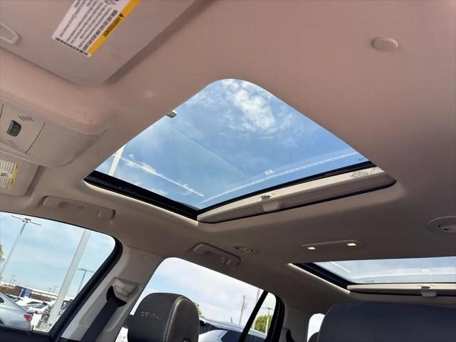 2022 GMC Acadia AWD Denali