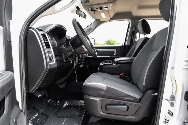 2022 Ram 1500 Classic SLT Crew Cab 4x2 5'7" Box