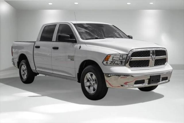 2022 Ram 1500 Classic SLT Crew Cab 4x2 5'7" Box