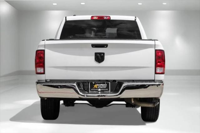 2022 Ram 1500 Classic SLT Crew Cab 4x2 5'7" Box