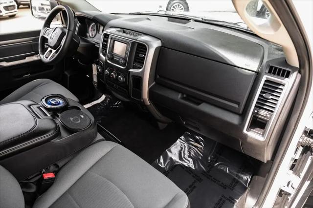 2022 Ram 1500 Classic SLT Crew Cab 4x2 5'7" Box