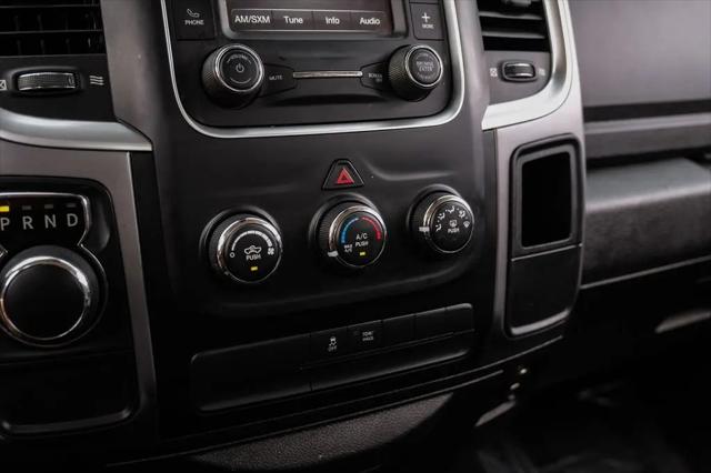 2022 Ram 1500 Classic SLT Crew Cab 4x2 5'7" Box