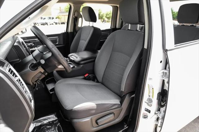 2022 Ram 1500 Classic SLT Crew Cab 4x2 5'7" Box