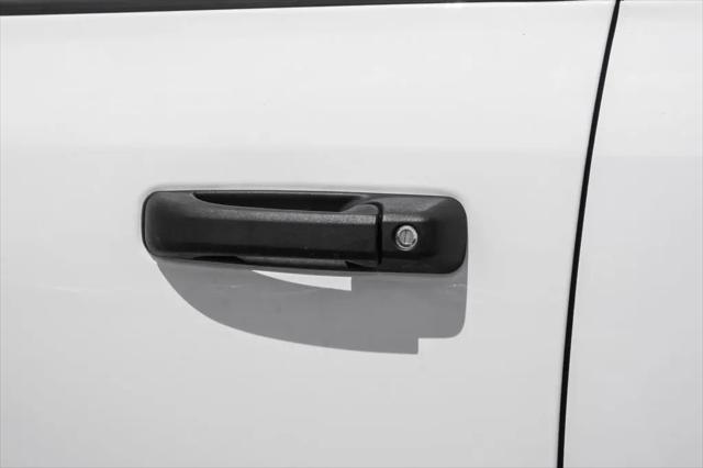 2022 Ram 1500 Classic SLT Crew Cab 4x2 5'7" Box