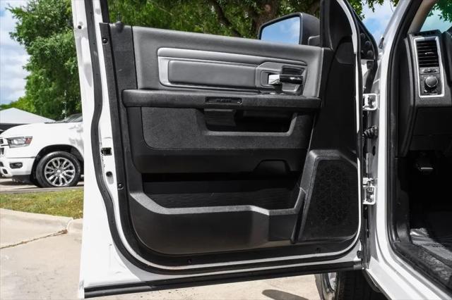 2022 Ram 1500 Classic SLT Crew Cab 4x2 5'7" Box
