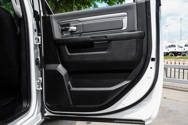 2022 Ram 1500 Classic SLT Crew Cab 4x2 5'7" Box