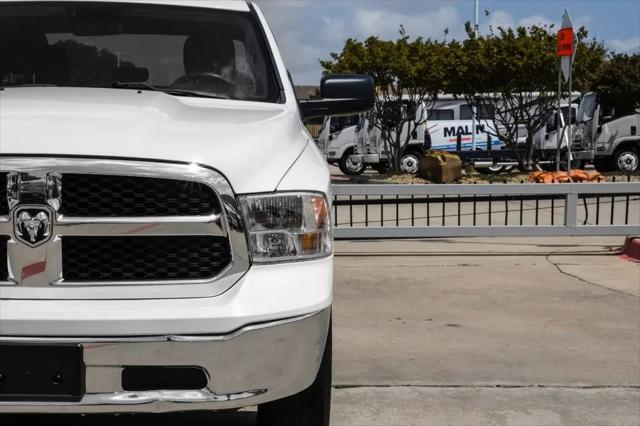 2022 Ram 1500 Classic SLT Crew Cab 4x2 5'7" Box