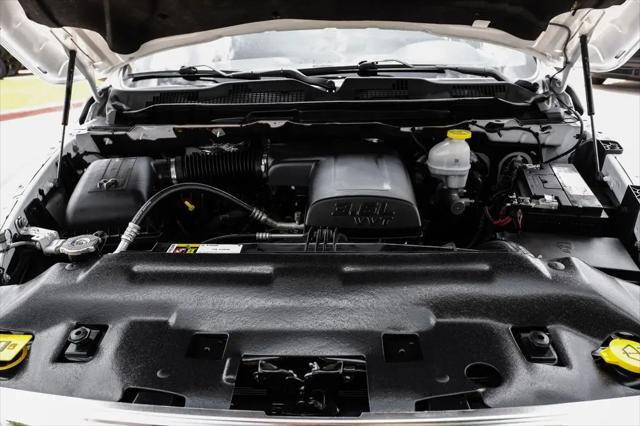 2022 Ram 1500 Classic SLT Crew Cab 4x2 5'7" Box
