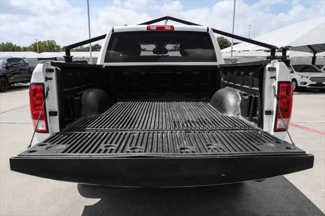 2022 Ram 1500 Classic SLT Crew Cab 4x2 5'7" Box